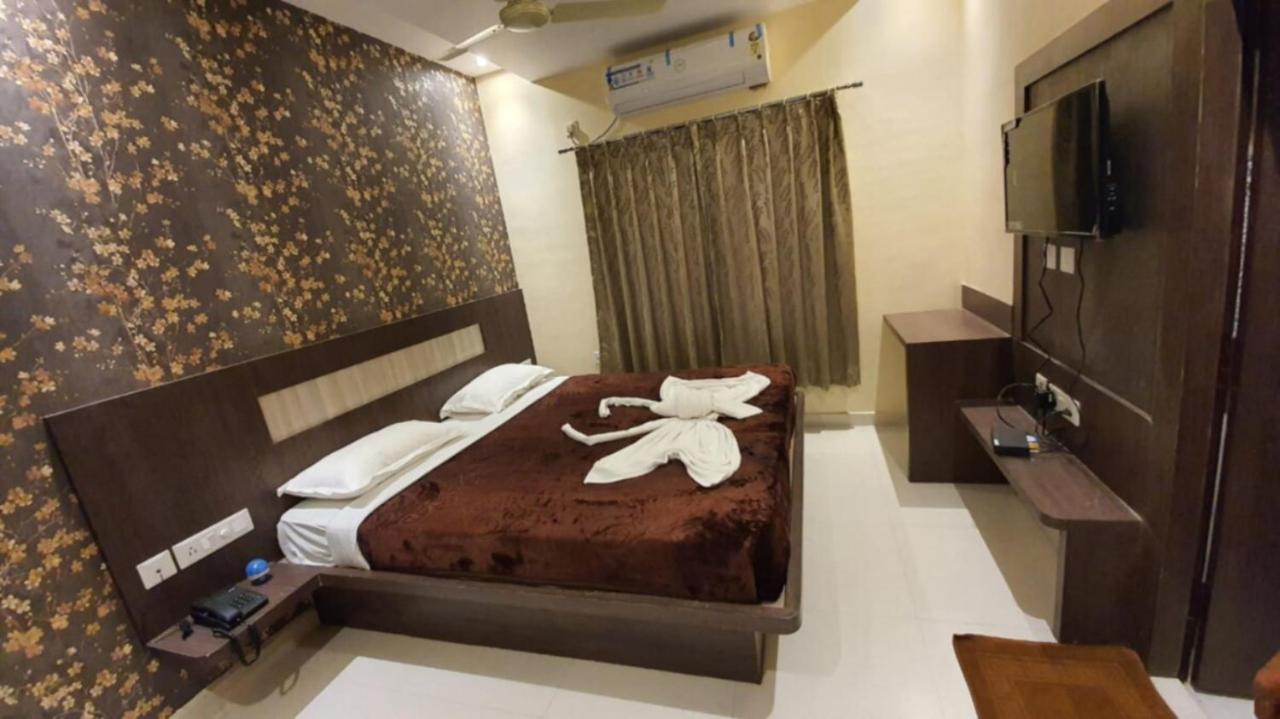 Hotel Home Town Near Golden Beach Puri Official Exterior photo