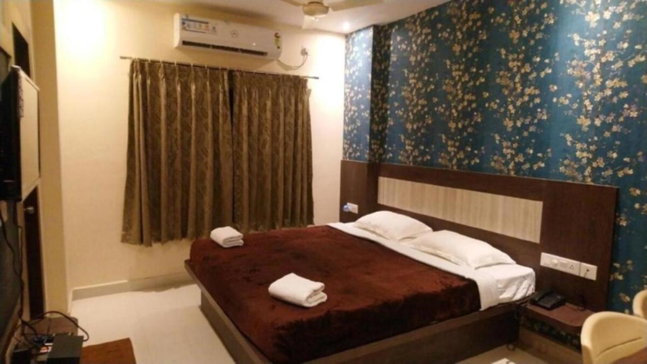 Hotel Home Town Near Golden Beach Puri Official Exterior photo